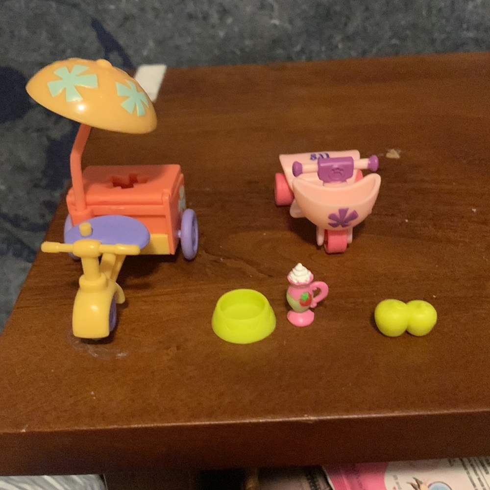 LPS Accessory Lot